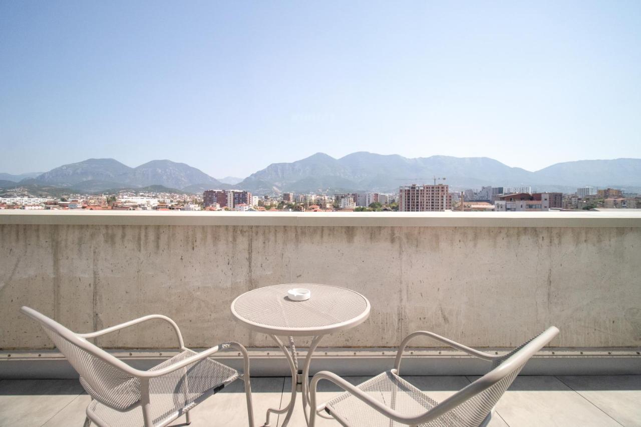 Bed and Breakfast Luxury Rooftop 23 à Tirana Extérieur photo